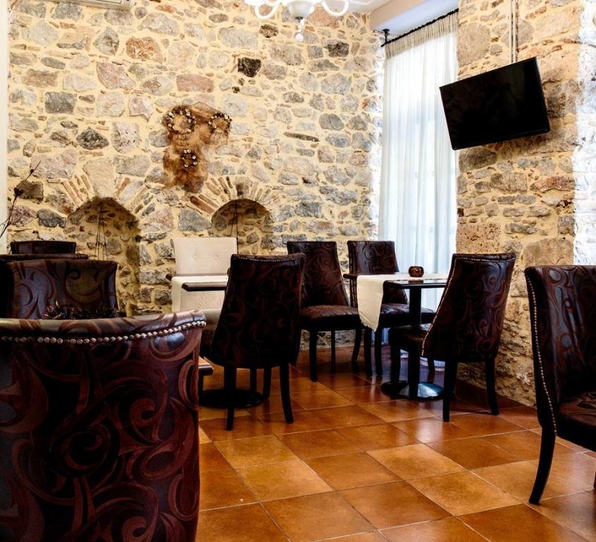 INTERIOR PHOTOS
